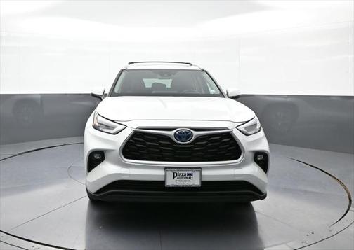 2024 Toyota Highlander Hybrid XLE