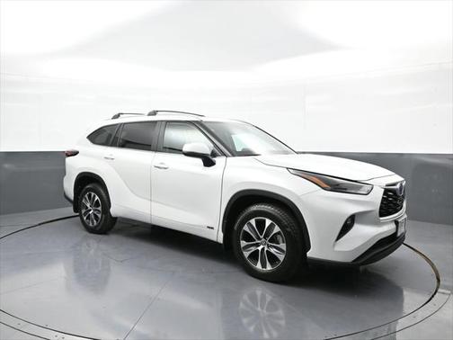 2024 Toyota Highlander Hybrid XLE