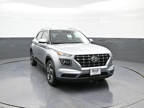 2021 Hyundai VENUE SEL