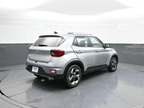 2021 Hyundai VENUE SEL