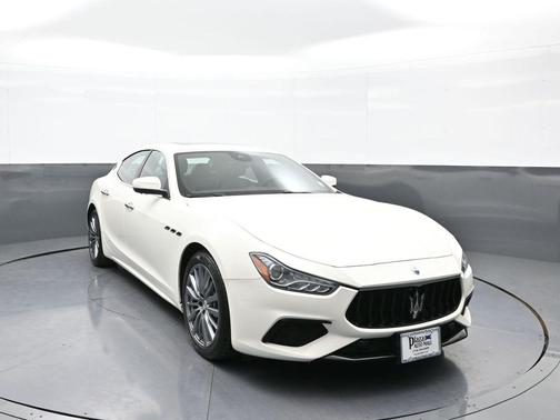 2022 Maserati Ghibli Modena