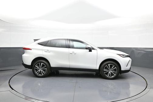 2024 Toyota Venza LE