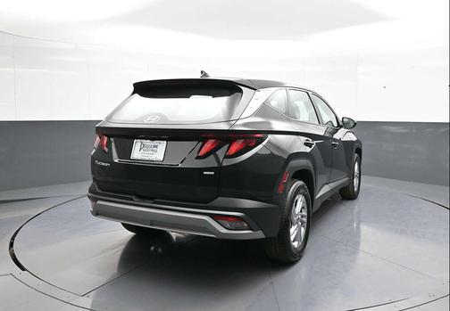 Phantom Black 2026 Hyundai TUCSON SE