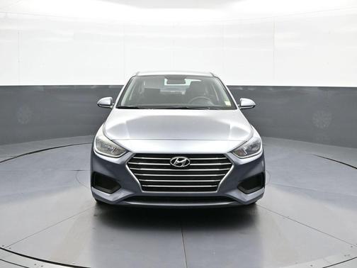 Urban Gray Metallic 2019 Hyundai Accent SE