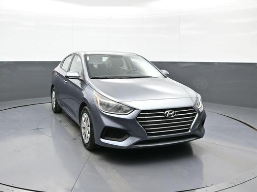 Urban Gray Metallic 2019 Hyundai Accent SE