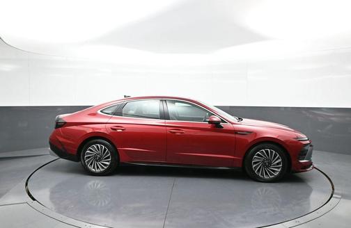 2024 Hyundai SONATA Hybrid Limited