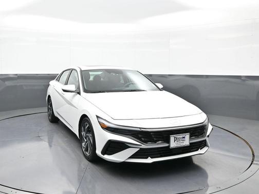 2025 Hyundai ELANTRA SEL