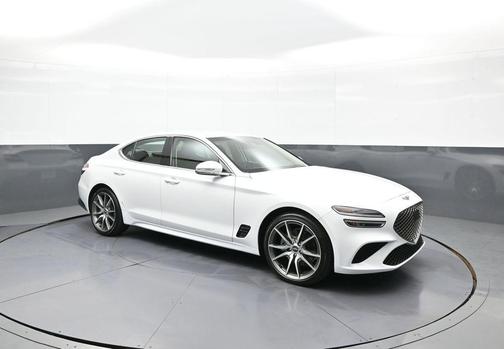 Uyuni White 2023 Genesis G70 2.0T AWD