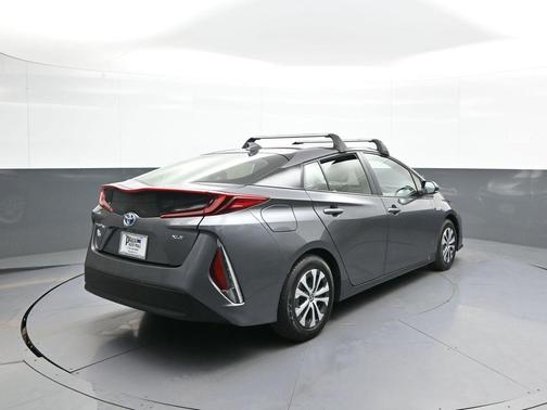 Magnetic Gray Metallic 2022 Toyota Prius Prime XLE