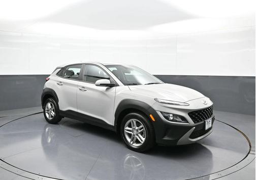 2022 Hyundai KONA SE
