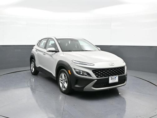 2022 Hyundai KONA SE