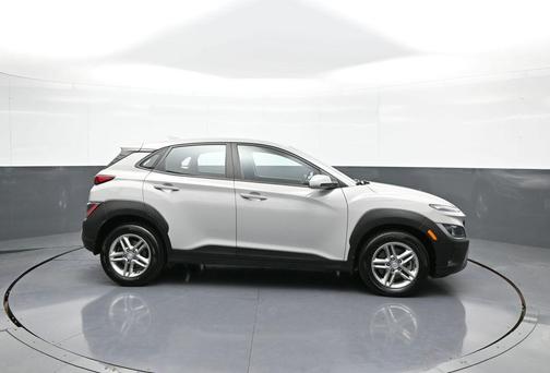 2022 Hyundai KONA SE