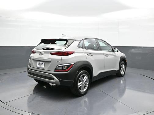2022 Hyundai KONA SE
