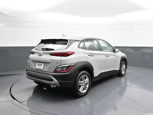 2022 Hyundai KONA SE