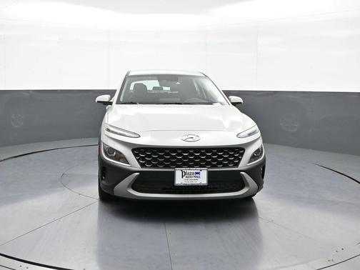 2022 Hyundai KONA SE