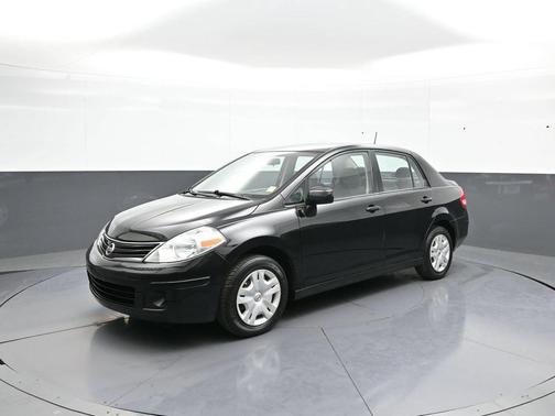 Super Black 2011 Nissan Versa 1.8 S