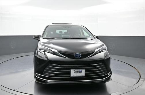 2021 Toyota Sienna Platinum 7 Passenger