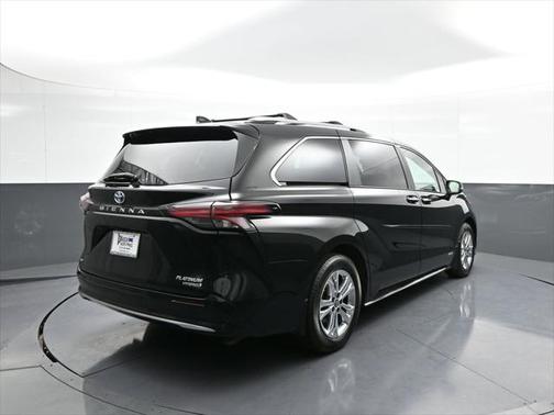 2021 Toyota Sienna Platinum 7 Passenger