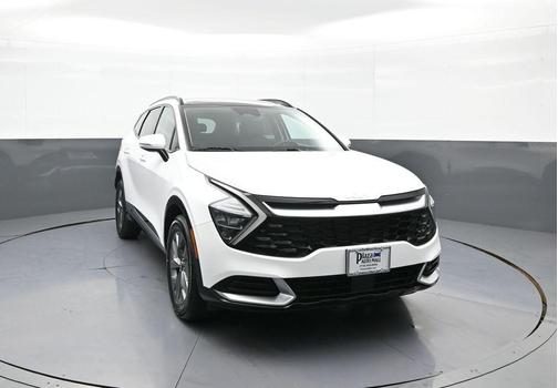 Glacial White Pearl 2023 Kia Sportage SX