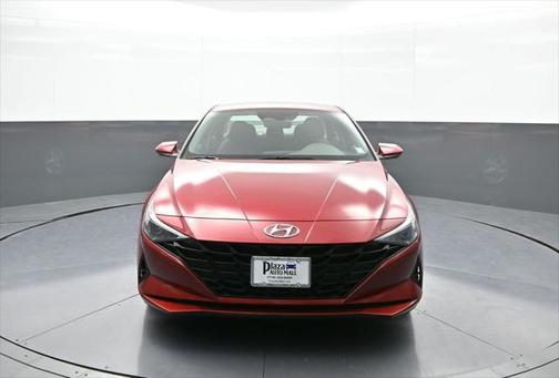 2023 Hyundai ELANTRA SE