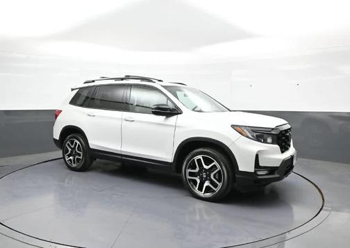 Platinum White Pearl 2022 Honda Passport AWD Elite