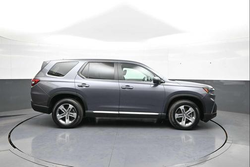 Modern Steel Metallic 2023 Honda Pilot AWD EX-L 8 Passenger