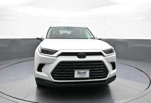 Wind Chill Pearl 2026 Toyota Grand Highlander XLE