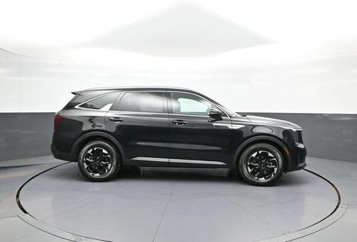 Ebony 2026 Kia Sorento S