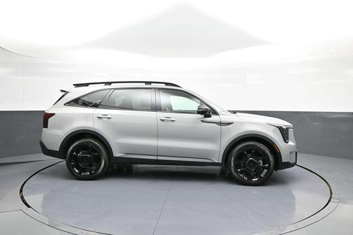 Wolf Gray 2026 Kia Sorento SX