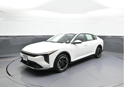 Snow White Pearl 2025 Kia K4 EX