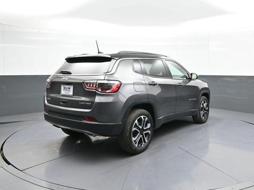 Billet Silver Metallic Clearcoat 2023 Jeep Compass Limited
