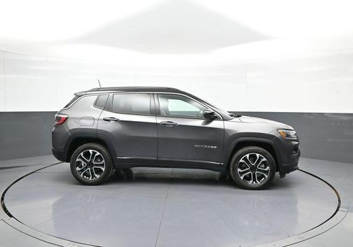 Billet Silver Metallic Clearcoat 2023 Jeep Compass Limited