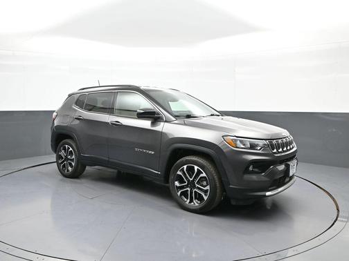 Billet Silver Metallic Clearcoat 2023 Jeep Compass Limited