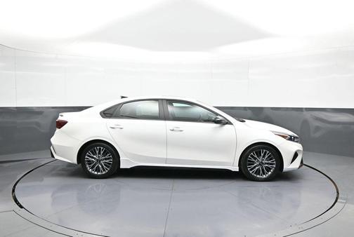 Snow White Pearl 2023 Kia Forte GT-Line