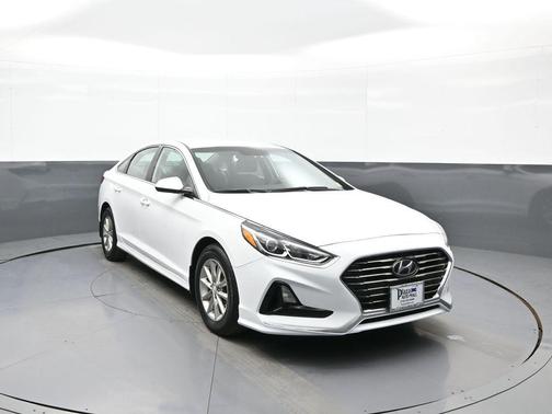 Quartz White Pearl 2019 Hyundai SONATA SE