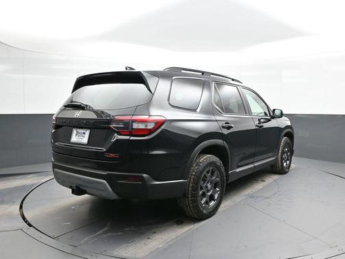 2023 Honda Pilot AWD TrailSport