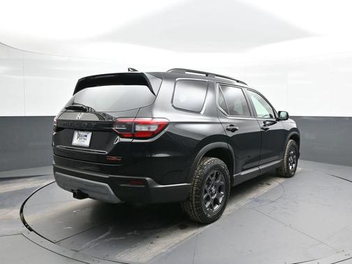 2023 Honda Pilot AWD TrailSport