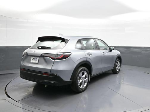 Lunar Silver Metallic 2024 Honda HR-V LX