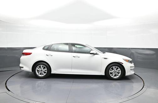 Snow White Pearl 2018 Kia Optima LX