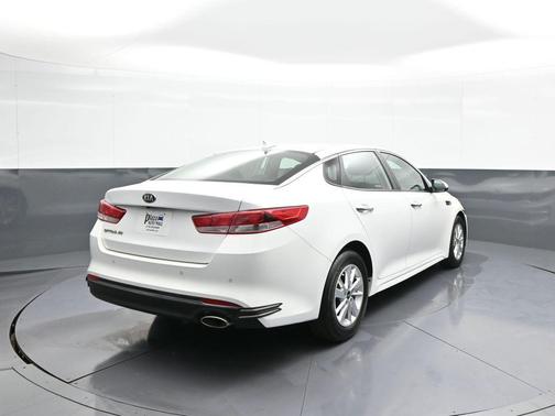 Snow White Pearl 2018 Kia Optima LX