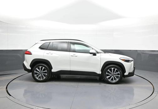 Wind Chill Pearl 2023 Toyota Corolla Cross XLE
