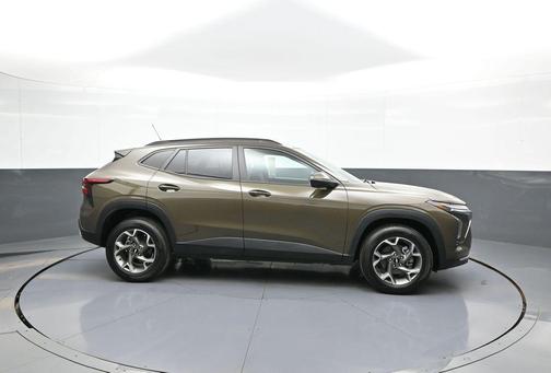 Harvest Bronze Metallic 2024 Chevrolet Trax LT