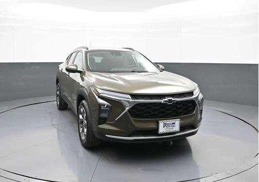 Harvest Bronze Metallic 2024 Chevrolet Trax LT