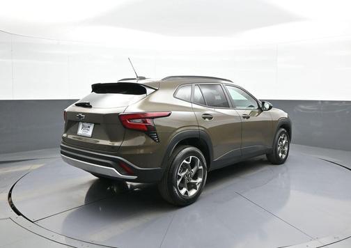 Harvest Bronze Metallic 2024 Chevrolet Trax LT