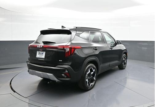 Fusion Black 2025 Kia Seltos S