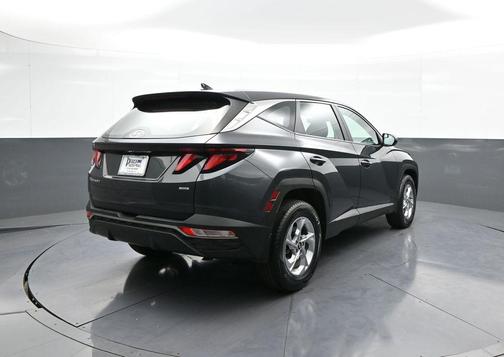 2022 Hyundai TUCSON SE