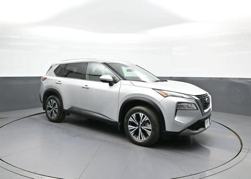 Brilliant Silver Metallic 2021 Nissan Rogue SV