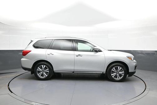 Brilliant Silver Metallic 2019 Nissan Pathfinder S