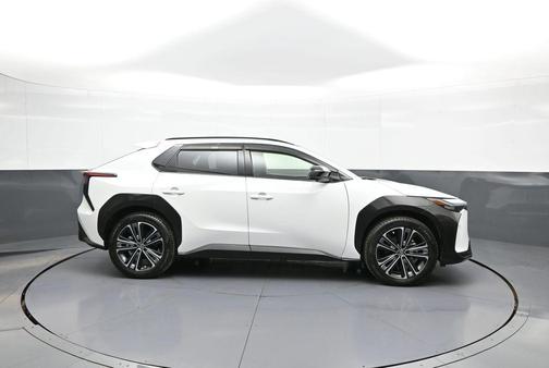 Wind Chill Pearl 2023 Toyota bZ4X Limited
