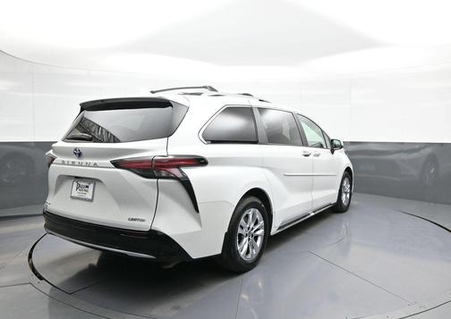 Wind Chill Pearl 2025 Toyota Sienna Limited